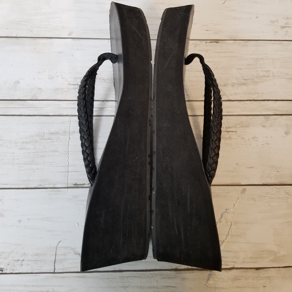 Flojos Hayley Black Woven Thong Wedge Heel Thong Sandal - Picture 5 of 11